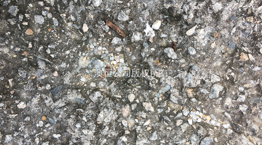 處理前的基礎(chǔ)地面 處理前的基礎(chǔ)地面